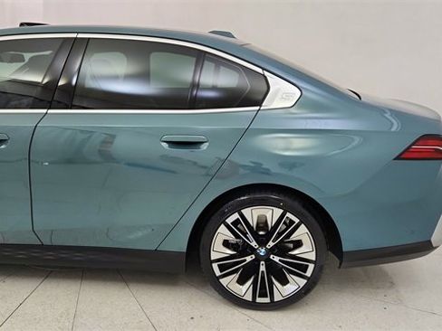 Used 2025 BMW 540i xDrive 540i xDrive image 11