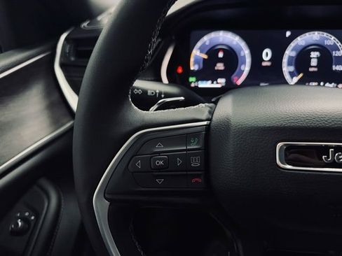 New 2026 Jeep Grand Cherokee Altitude image 24