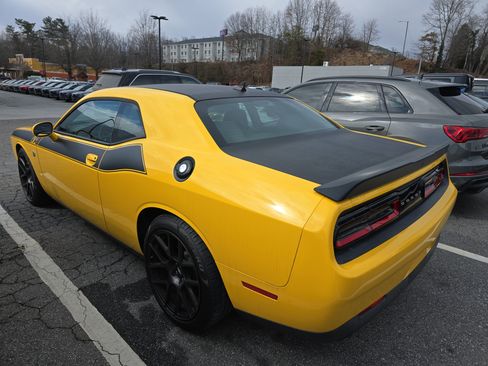 Used 2018 Dodge Challenger T/A image 3