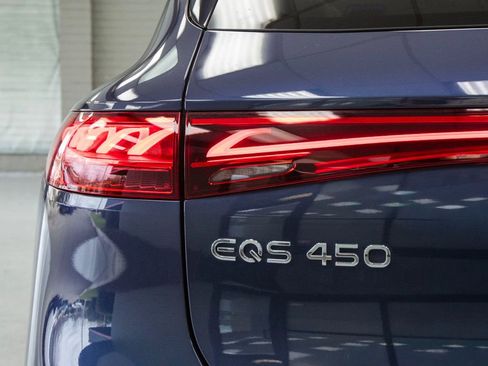 Used 2023 Mercedes-Benz EQS 450+ 4MATIC SUV w/ AMG Line Exterior Package image 34