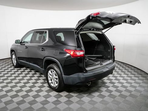 Used 2020 Chevrolet Traverse LS image 32
