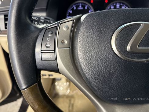 Used 2013 Lexus ES 350 350 w/ Luxury Pkg image 12