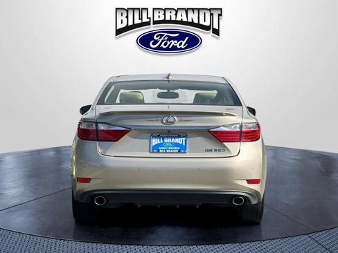Used 2015 Lexus ES 350 w/ Premium Package FWD image 4