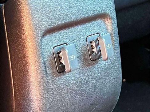 Used 2023 Nissan Kicks SV image 15