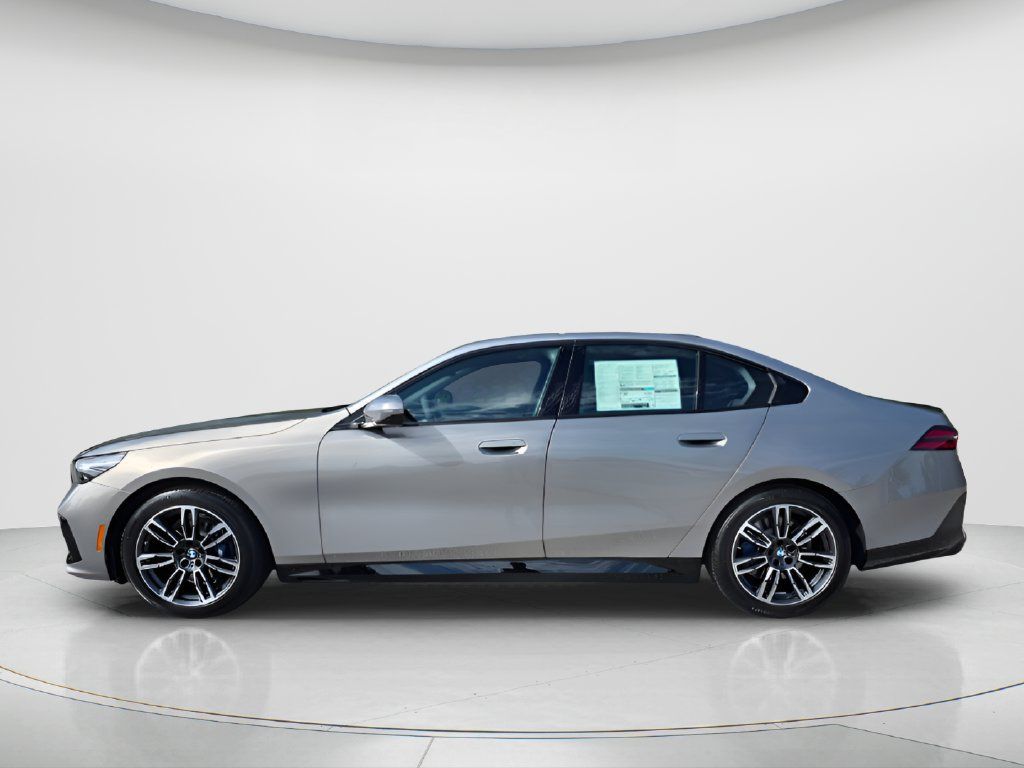 New 2027 BMW 530i xDrive w/ M Sport Package AWD/4WD image 9