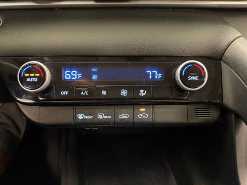 Used 2021 Hyundai Elantra SEL FWD image 24