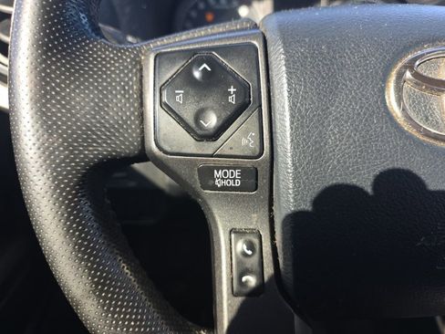 Used 2016 Toyota Tacoma TRD Sport w/ Premium & Technology Package image 17