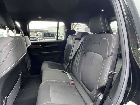 New 2025 Jeep Grand Cherokee Laredo w/ Luxury Tech Group I image 21