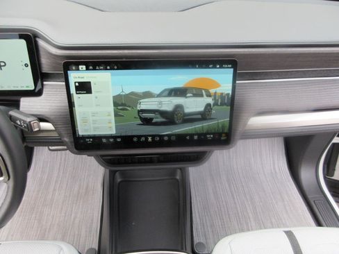 Used 2023 Rivian R1S Launch Edition image 53