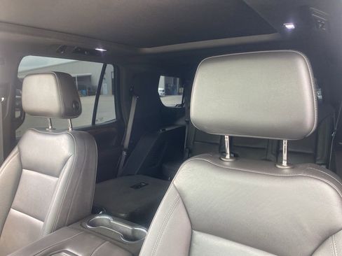 Used 2022 Chevrolet Tahoe LT w/ Luxury Package image 16