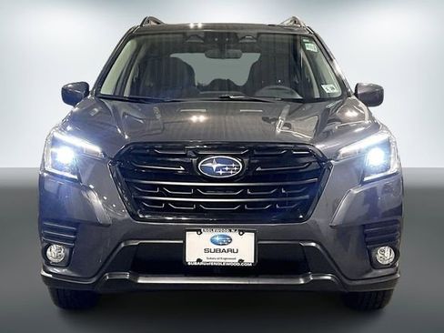 Used 2023 Subaru Forester Premium image 2