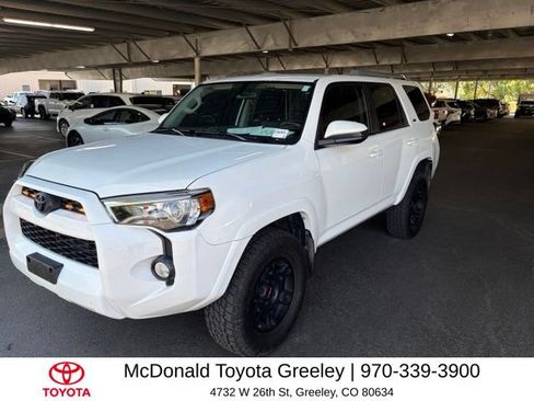 Used 2018 Toyota 4Runner SR5 AWD/4WD image 1