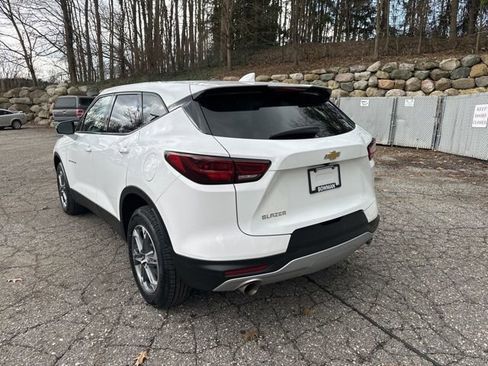 Used 2023 Chevrolet Blazer LT w/ Driver Confidence Package FWD image 3
