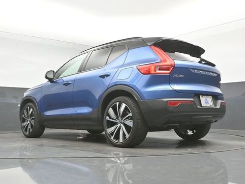 Used 2021 Volvo XC40 P8 Recharge w/ Advanced Package image 39