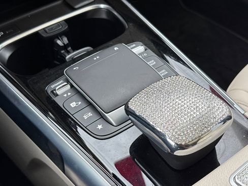 Used 2022 Mercedes-Benz GLB 250 image 28