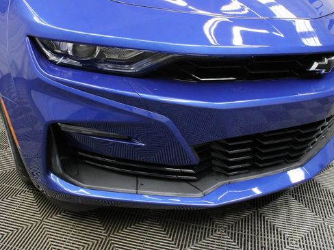 Used 2021 Chevrolet Camaro SS w/ LPO, Camaro Logo Package RWD image 44