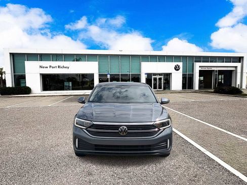 Used 2024 Volkswagen Jetta SEL image 3