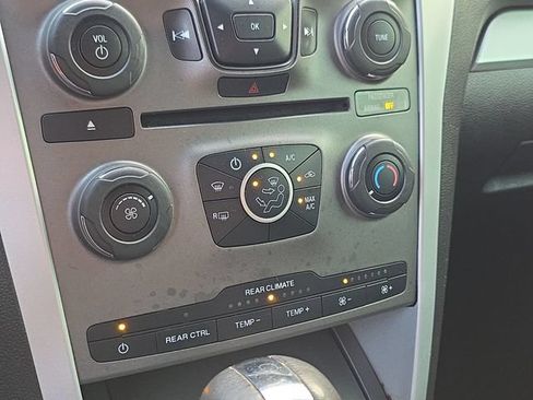Used 2014 Ford Explorer XLT AWD/4WD image 17