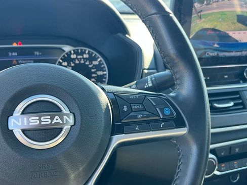 Used 2023 Nissan Altima 2.5 SV w/ SV Premium Package AWD/4WD image 21