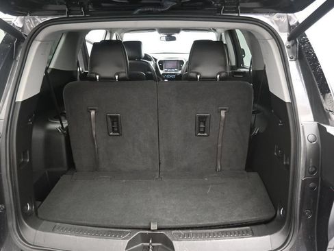 Used 2018 GMC Acadia SLT FWD image 11