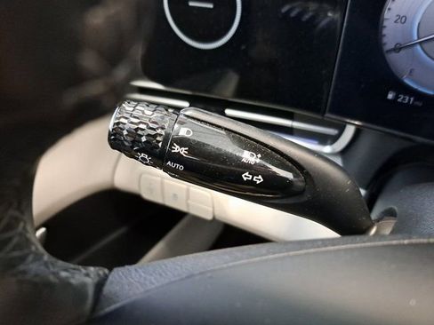 Used 2025 Hyundai Elantra Limited FWD image 20
