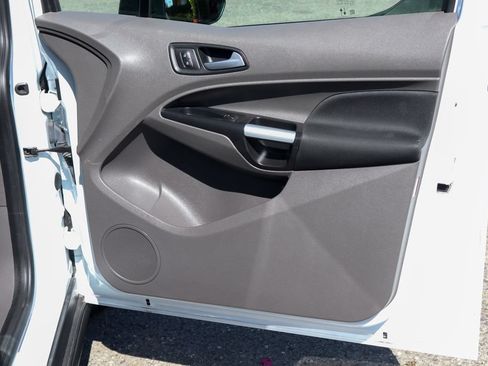 Used 2022 Ford Transit Connect XLT FWD image 40