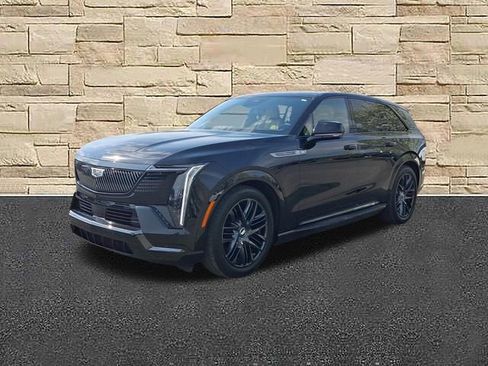 Certified 2025 Cadillac Escalade IQ Sport 2 w/ LPO, ONYX Package image 35