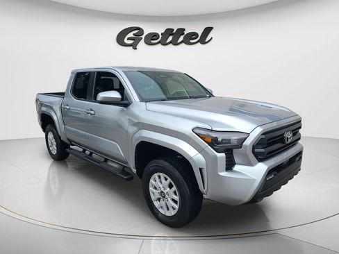 Used 2024 Toyota Tacoma SR5 RWD image 3