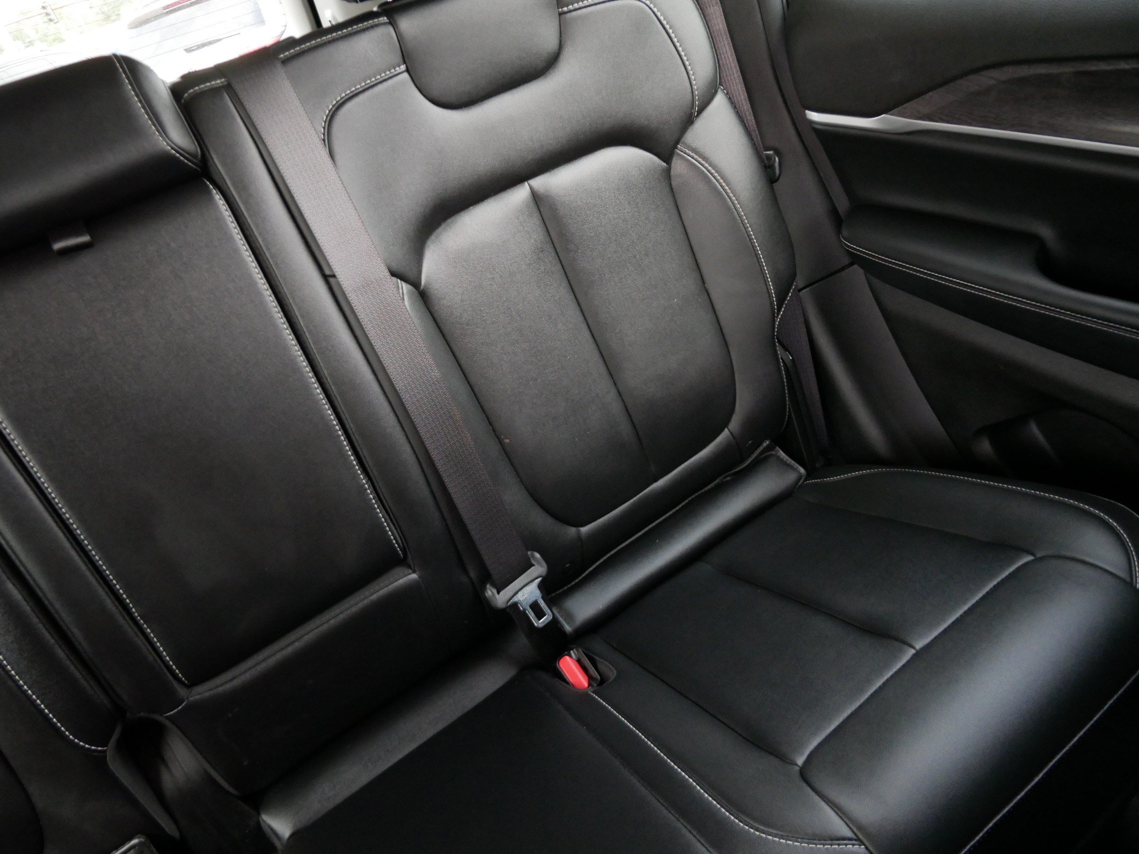 Used 2023 Jeep Grand Cherokee 4WD 4xe image 14
