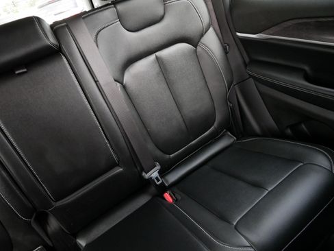 Used 2023 Jeep Grand Cherokee 4WD 4xe image 14
