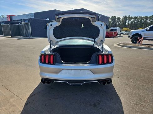 Used 2017 Ford Mustang GT image 15