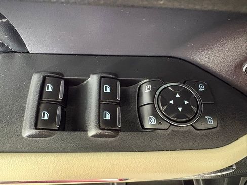 Used 2019 Ford Expedition Platinum RWD image 18