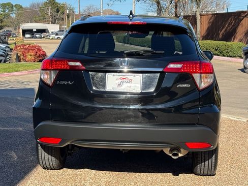 Used 2022 Honda HR-V EX image 9