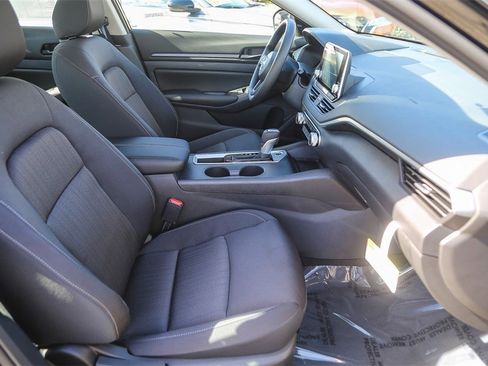New 2025 Nissan Altima 2.5 S image 32