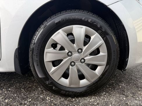 Used 2018 Kia Rio S FWD image 27