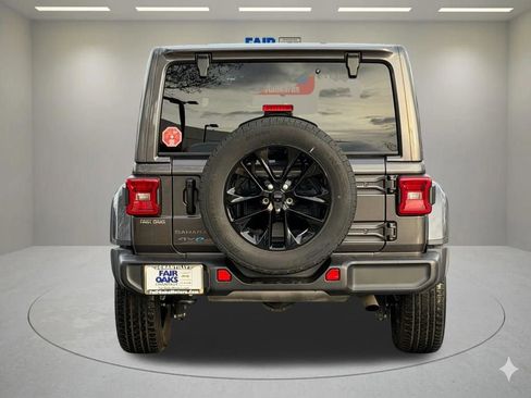 Certified 2025 Jeep Wrangler Unlimited Sahara image 9
