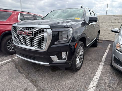 Used 2021 GMC Yukon Denali w/ Denali Premium Package image 1