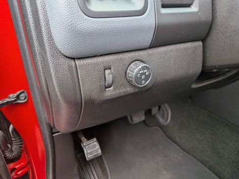 Used 2017 Chevrolet Colorado Z71 image 14