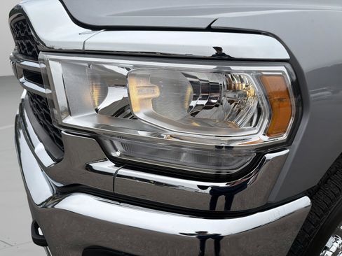 Used 2024 RAM 2500 Tradesman w/ Chrome Appearance Group image 10