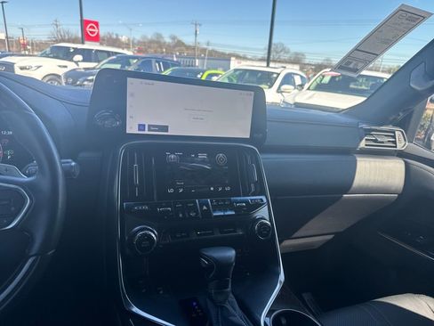 Used 2023 Lexus LX 600 4WD w/ Accessory Package (Z1) image 19