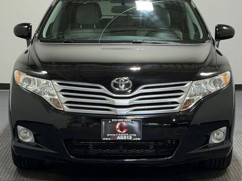 Used 2012 Toyota Venza LE FWD image 2