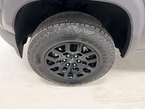 Certified 2023 Chevrolet Colorado Trail Boss w/ Technology Package image 19