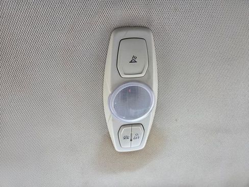 Used 2015 Ford Focus SE w/ SE Cold Weather Package image 28