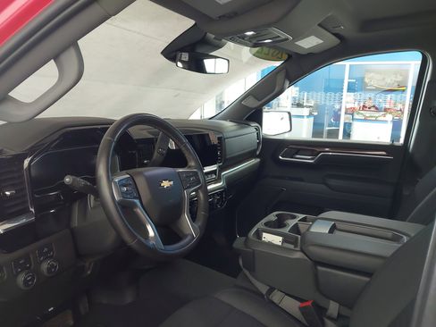 Used 2022 Chevrolet Silverado 1500 LT image 17