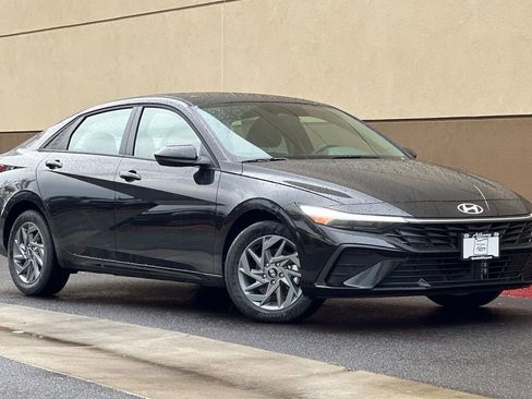 New 2026 Hyundai Elantra Blue image 2