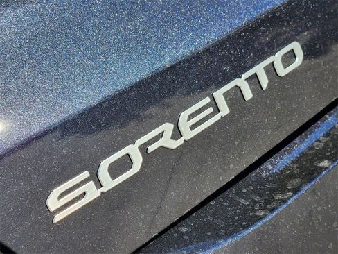 New 2026 Kia Sorento S w/ S Panoramic Sunroof Package FWD image 9