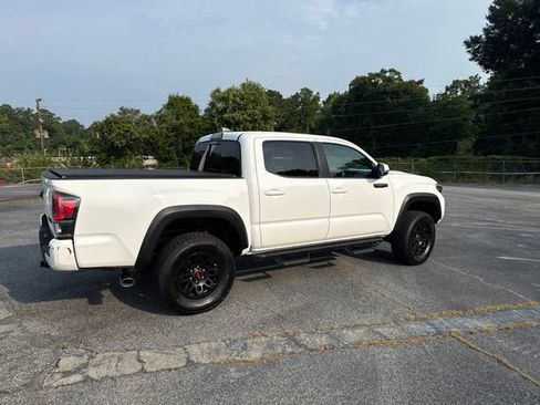 Used 2018 Toyota Tacoma TRD Pro AWD/4WD image 3
