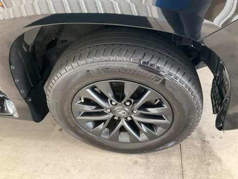 Used 2023 Lexus GX 460 Premium w/ Premium Package image 30