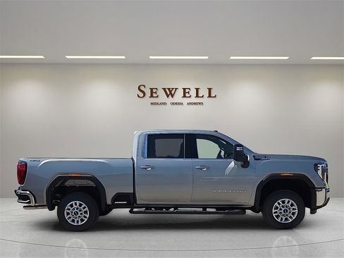 New 2025 GMC Sierra 2500 SLE w/ SLE Value Package; image 5