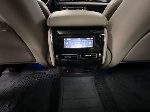Used 2021 Lincoln Aviator Reserve w/ Equipment Group 202A AWD/4WD image 22